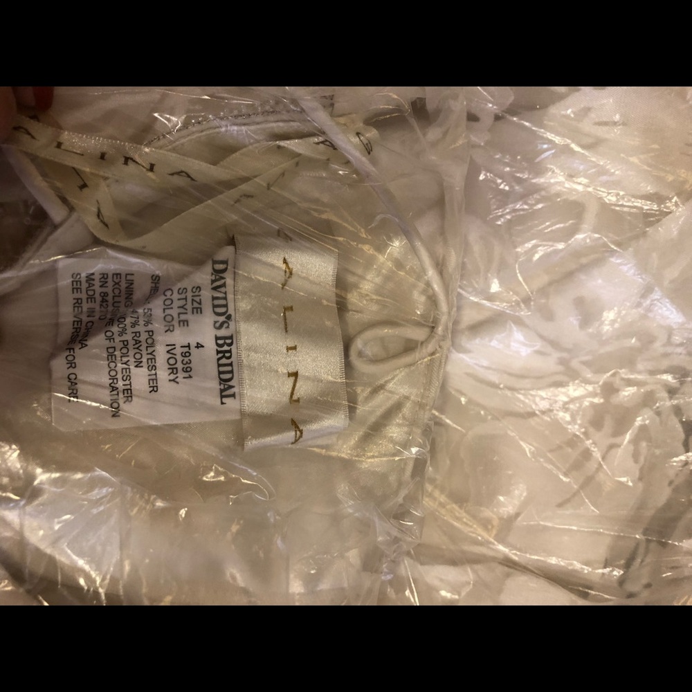 Wedding dress, Ivory, size 4, David’s Bridal